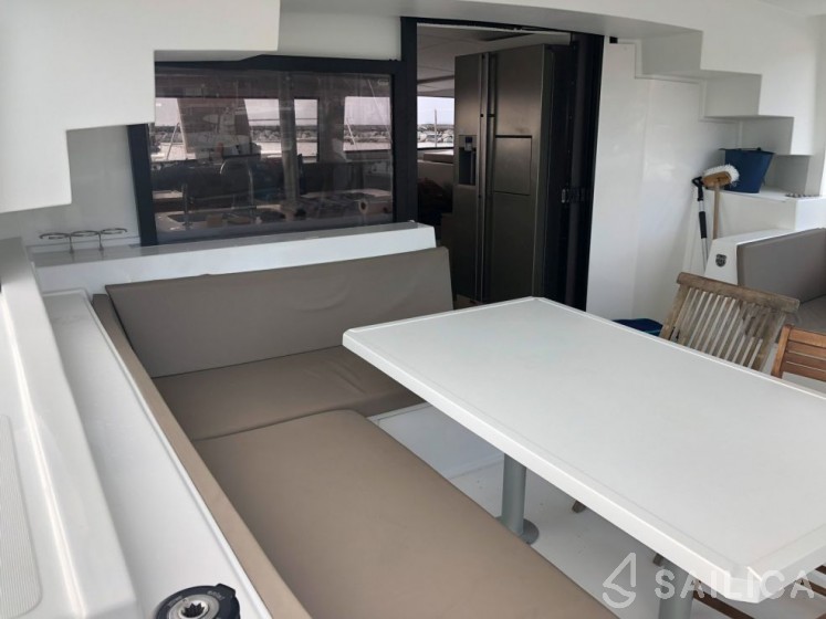 Bali 4.5 - Yacht Charter Sailica
