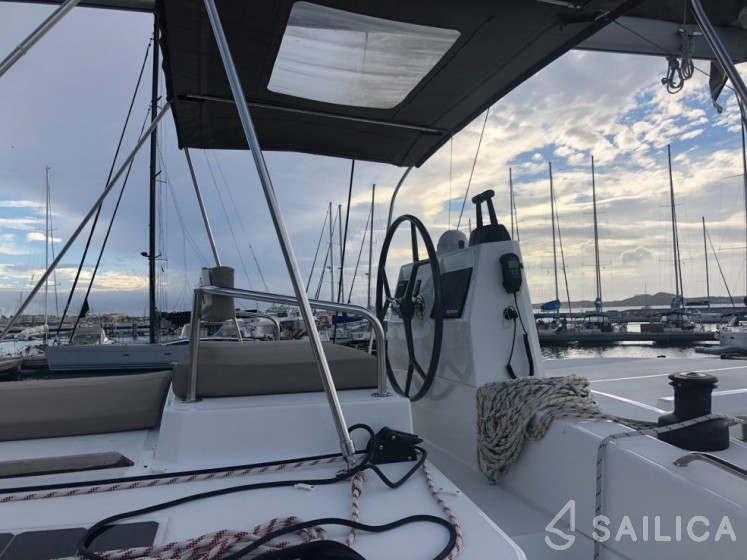 Bali 4.5 - Yacht Charter Sailica