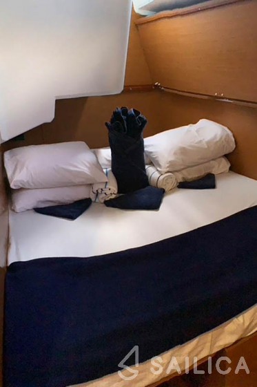 Sun Loft 47 - Yacht Charter Sailica