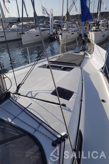 Sun Loft 47 - Yacht Charter Sailica