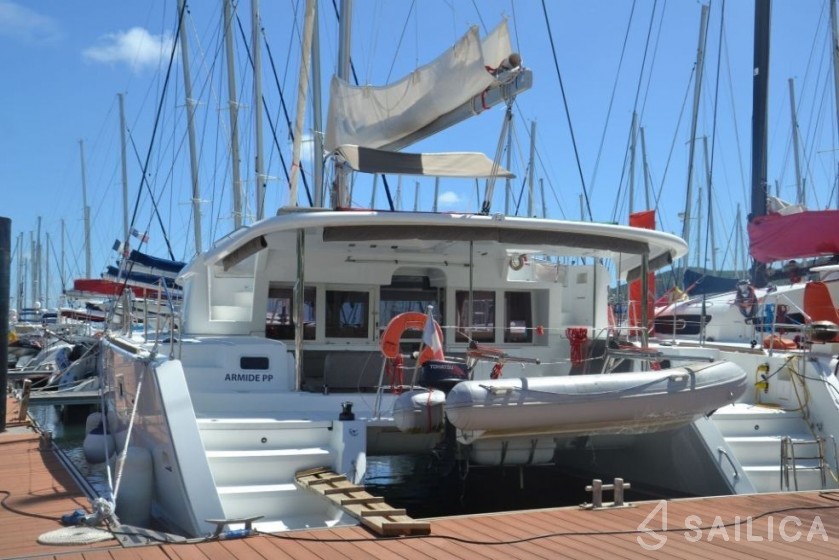 Lagoon 450 - Yacht Charter Sailica