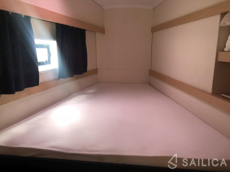 Lucia 40 - Yacht Charter Sailica
