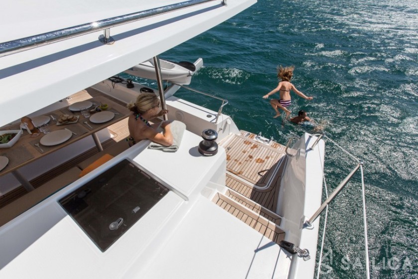 Helia 44 - Yacht Charter Sailica