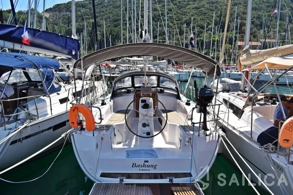 Bavaria 34 Cruiser - Yacht Charter Sailica