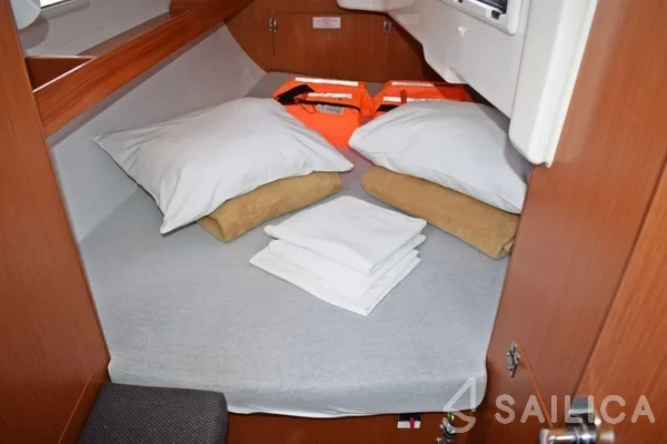 Bavaria 34 Cruiser - Yacht Charter Sailica