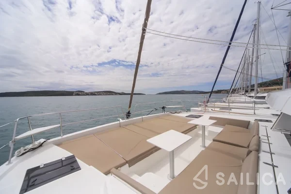 Bali 4.5 - Yacht Charter Sailica