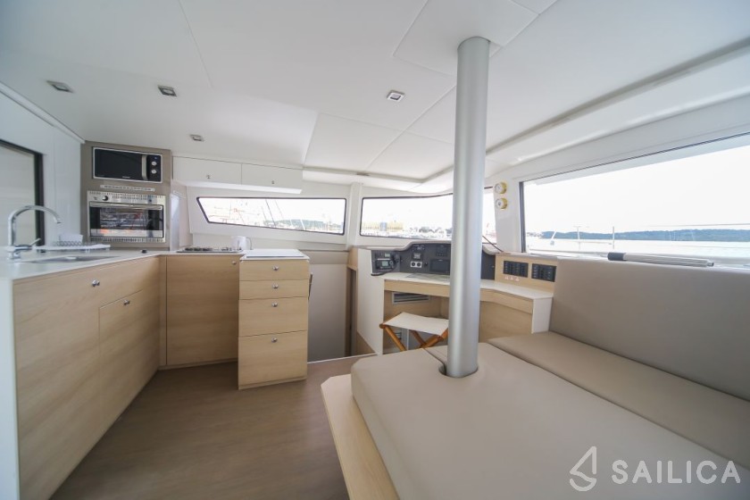 Bali 4.5 - Yacht Charter Sailica