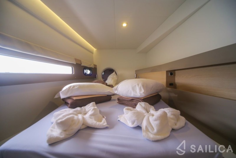 Bali 4.5 - Yacht Charter Sailica
