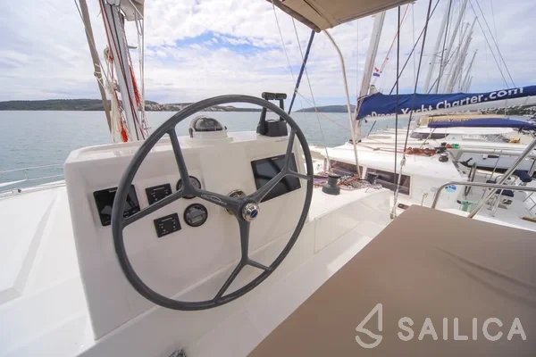 Bali 4.5 - Yacht Charter Sailica