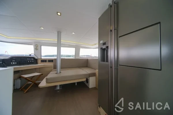 Bali 4.5 - Yacht Charter Sailica