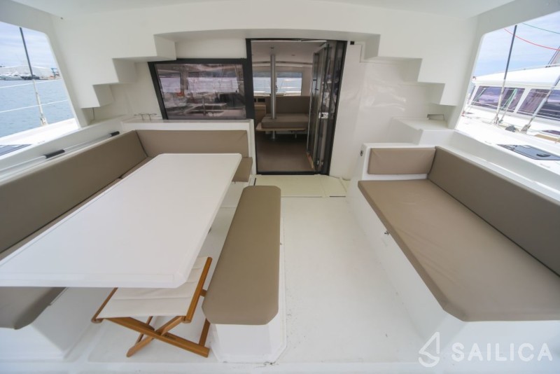Bali 4.5 - Yacht Charter Sailica