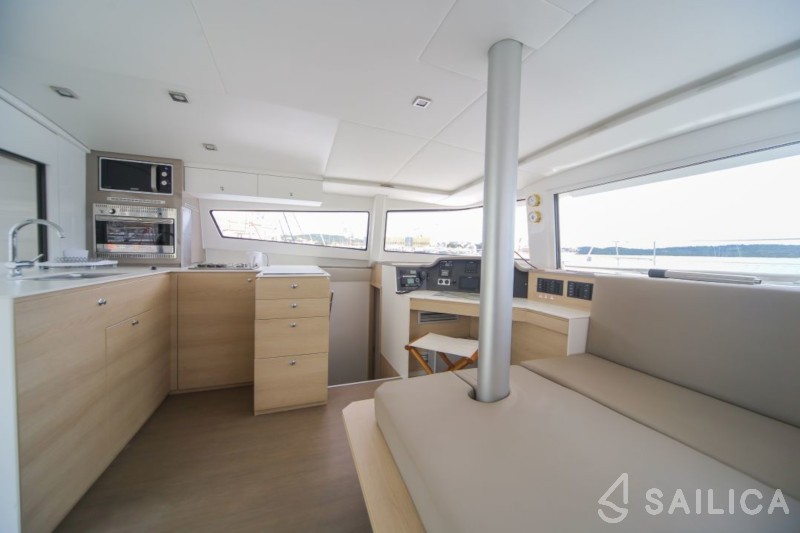 Bali 4.5 - Yacht Charter Sailica