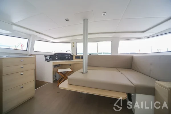Bali 4.5 - Yacht Charter Sailica