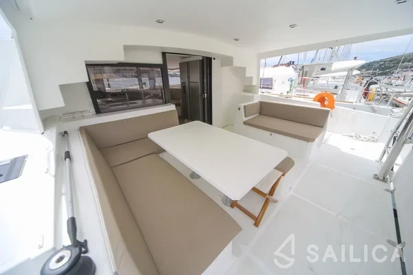 Bali 4.5 - Yacht Charter Sailica