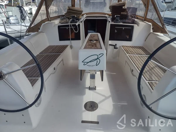 Dufour 382 GL - Yacht Charter Sailica