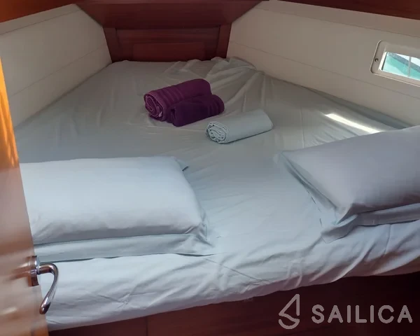 Dufour 382 GL - Yacht Charter Sailica