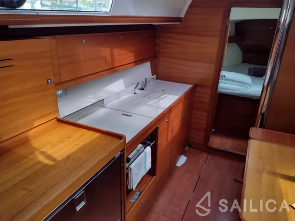 Dufour 382 GL - Yacht Charter Sailica