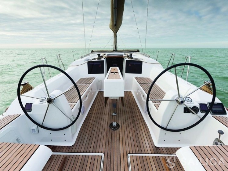 Dufour 382 GL - Yacht Charter Sailica