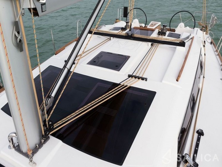Dufour 382 GL - Yacht Charter Sailica