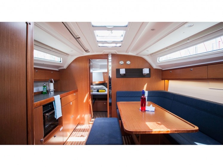 Bavaria Cruiser 41 - Yacht Charter Sailica