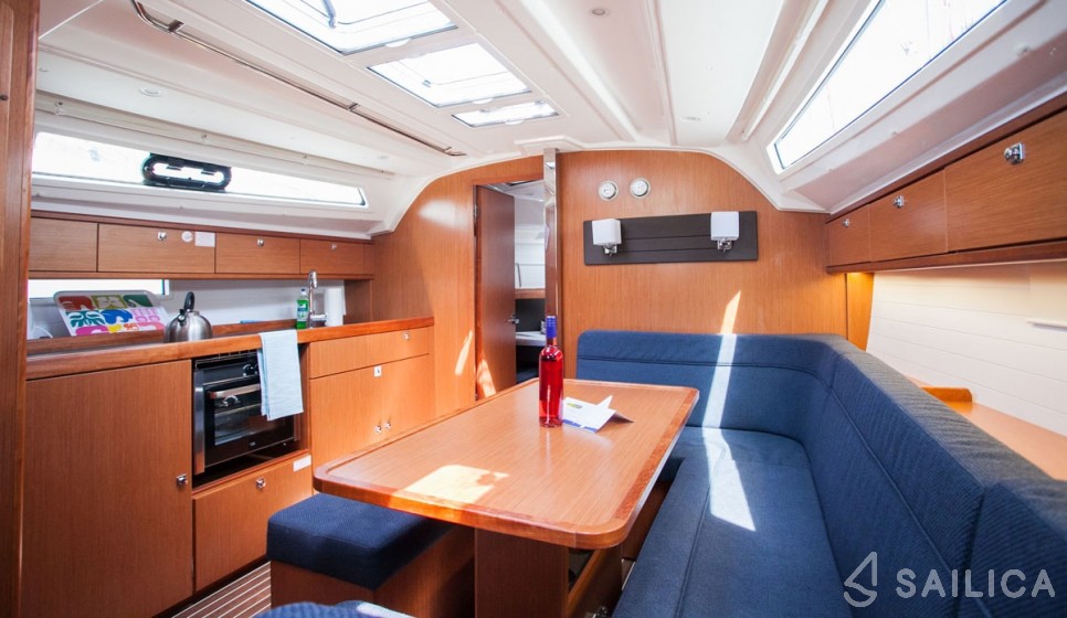 Bavaria Cruiser 41 - Yacht Charter Sailica