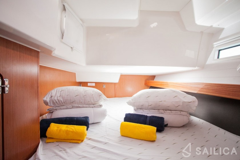 Bavaria Cruiser 41 - Yacht Charter Sailica