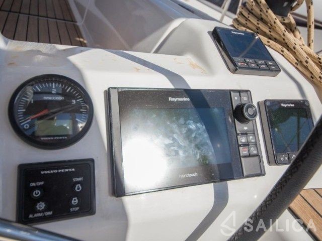Dufour 460 GL - Yacht Charter Sailica