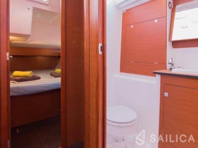 Dufour 460 GL - Yacht Charter Sailica