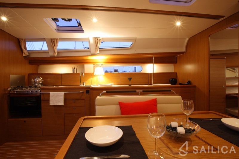 Sun Odyssey 44i - Yacht Charter Sailica