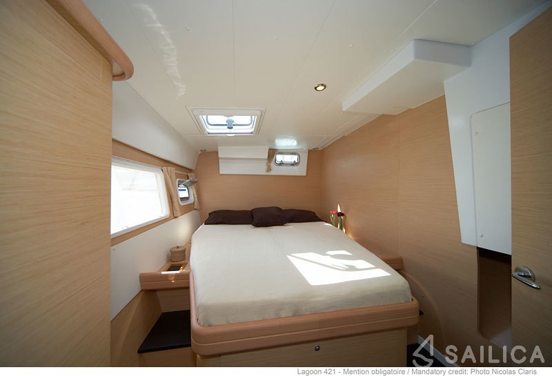 Lagoon 421 - Yacht Charter Sailica