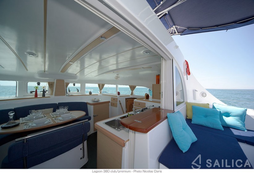 Lagoon 380 - Yacht Charter Sailica