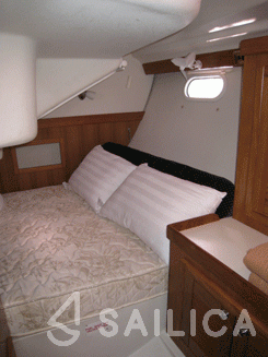 Catalina 350 - Yacht Charter Sailica