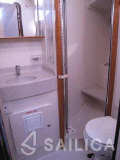 Catalina 350 - Yacht Charter Sailica