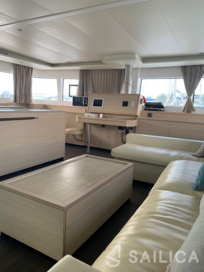 Lagoon 620 - Yacht Charter Sailica