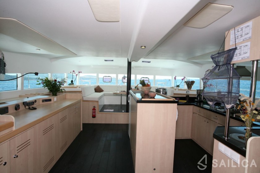 Dream 60 - Yacht Charter Sailica