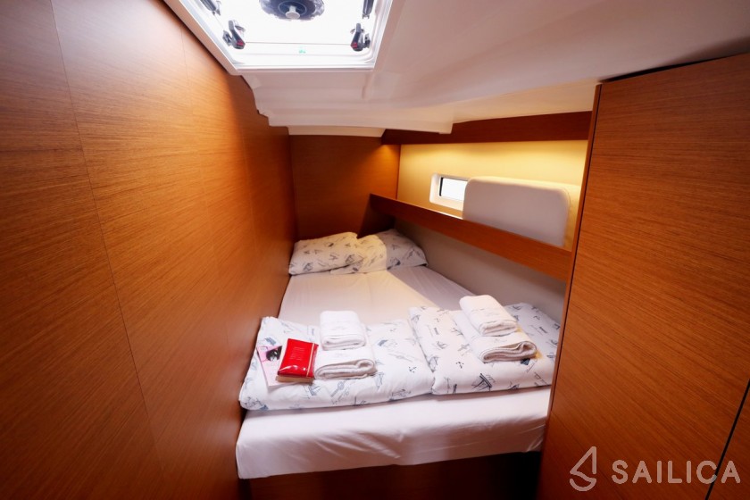 Sun Odyssey 440 - Yacht Charter Sailica
