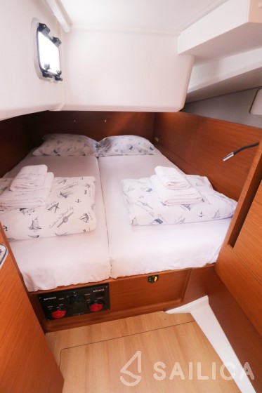 Sun Odyssey 440 - Yacht Charter Sailica