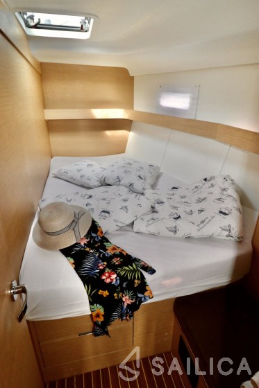 Elan 50 Impression - Yacht Charter Sailica