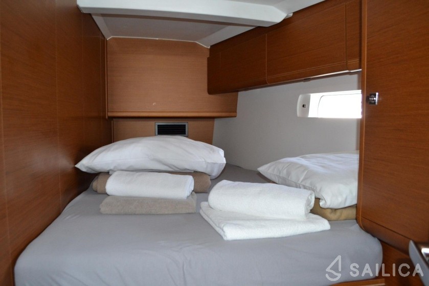 Sun Odyssey 519 - Yacht Charter Sailica