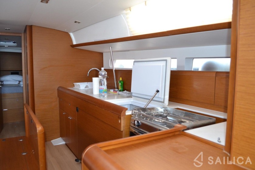 Sun Odyssey 519 - Yacht Charter Sailica