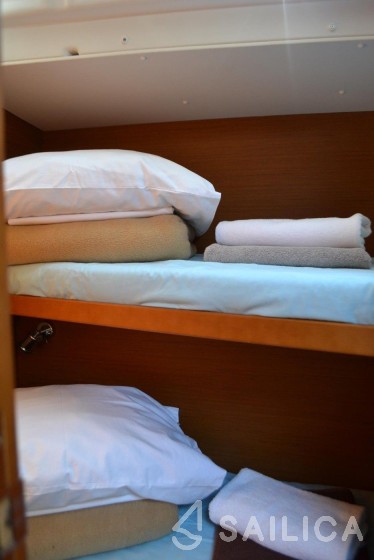 Sun Odyssey 519 - Yacht Charter Sailica