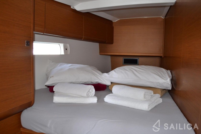 Sun Odyssey 519 - Yacht Charter Sailica