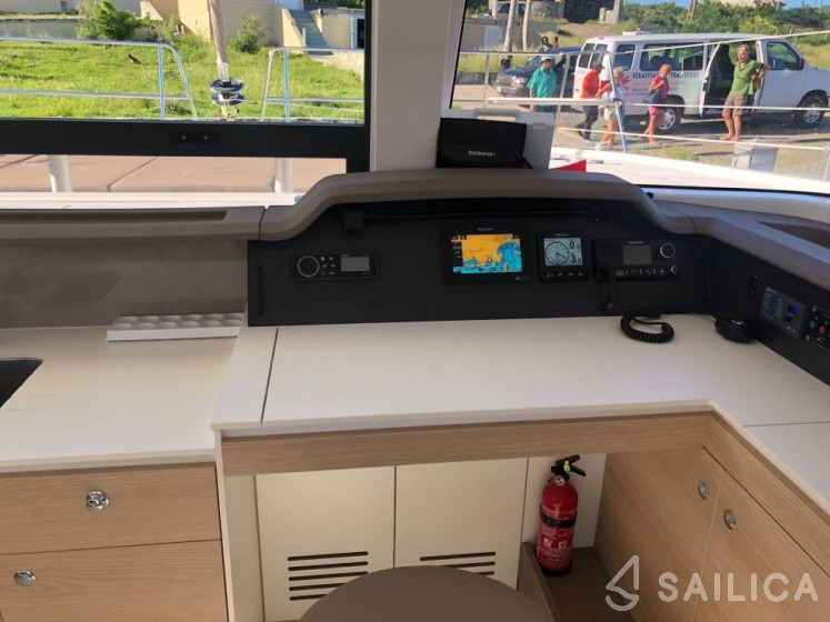 Bali 4.0 - Yacht Charter Sailica