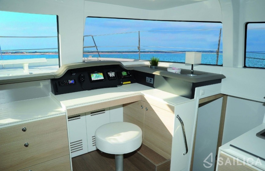 Bali 4.3 - Yacht Charter Sailica