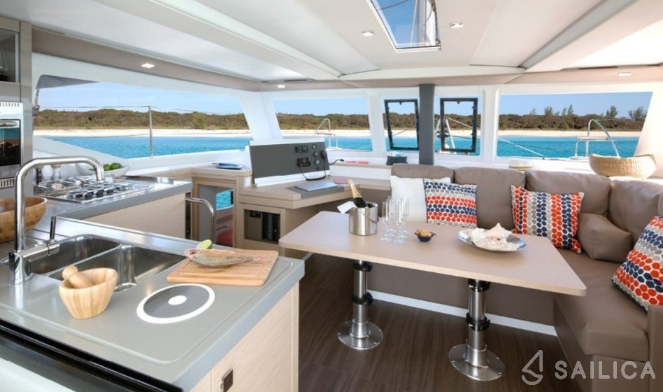 Lucia 40 - Yacht Charter Sailica