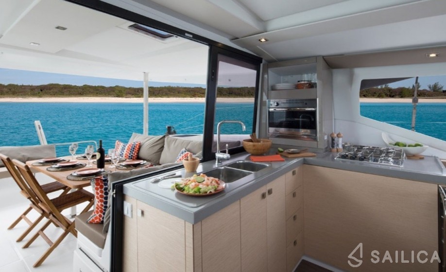 Lucia 40 - Yacht Charter Sailica