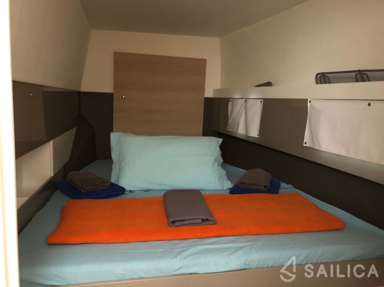 Bali 4.1 - Yacht Charter Sailica