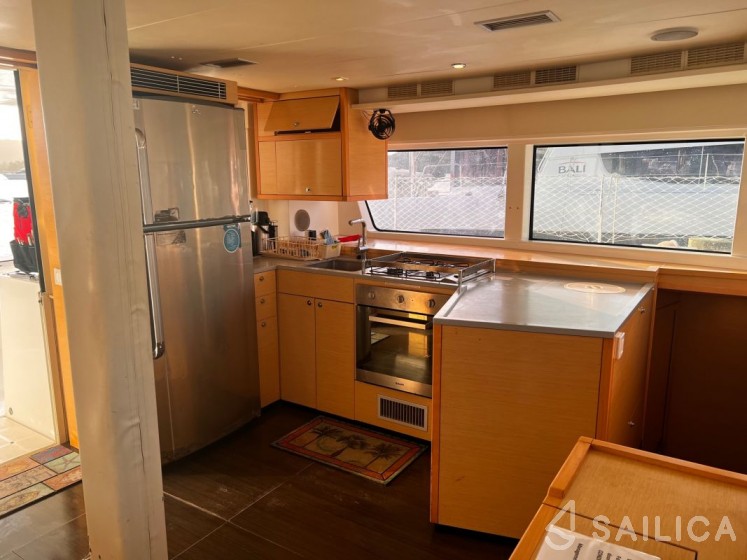 Lagoon 52F - Yacht Charter Sailica