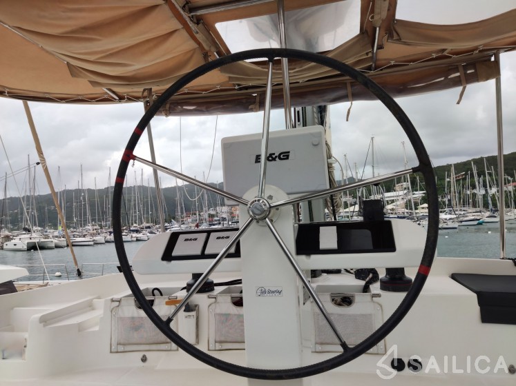 Lagoon 52F - Yacht Charter Sailica