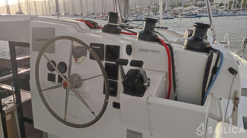 Lucia 40 - Yacht Charter Sailica